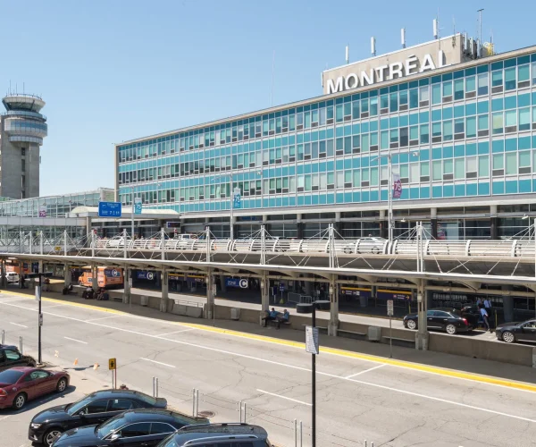 Montreal International Airport Limo Service