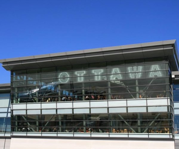 Ottawa International Airport Limo Service