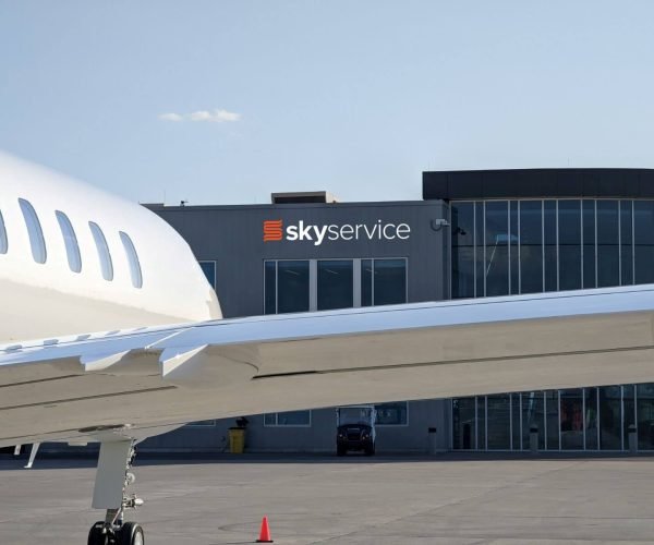 Billy Bishop Toronto City Airport Limo Service