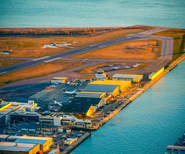 Billy Bishop Toronto City Airport Limo Service